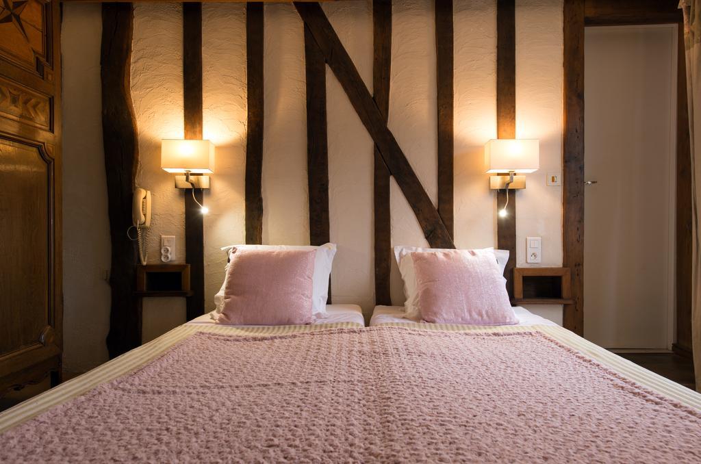Auberge De L'Abbaye Signy-lʼAbbaye Esterno foto